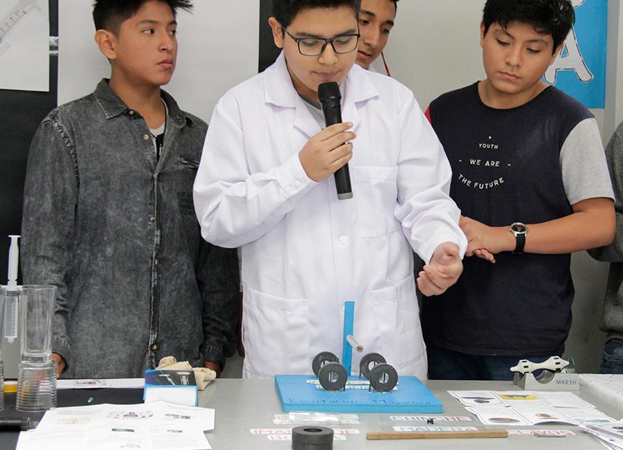 高中學生參與研究專案領導活動 建立11年級申請主軸與成果